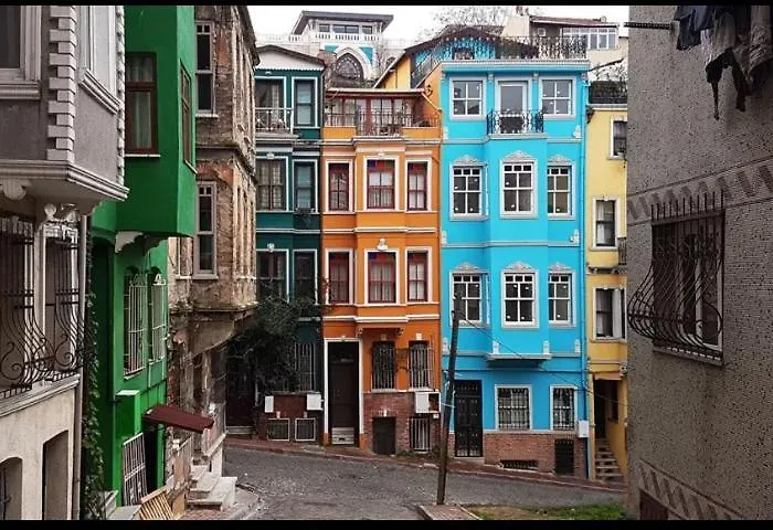 아파트 Fatih Balatta Pink 3